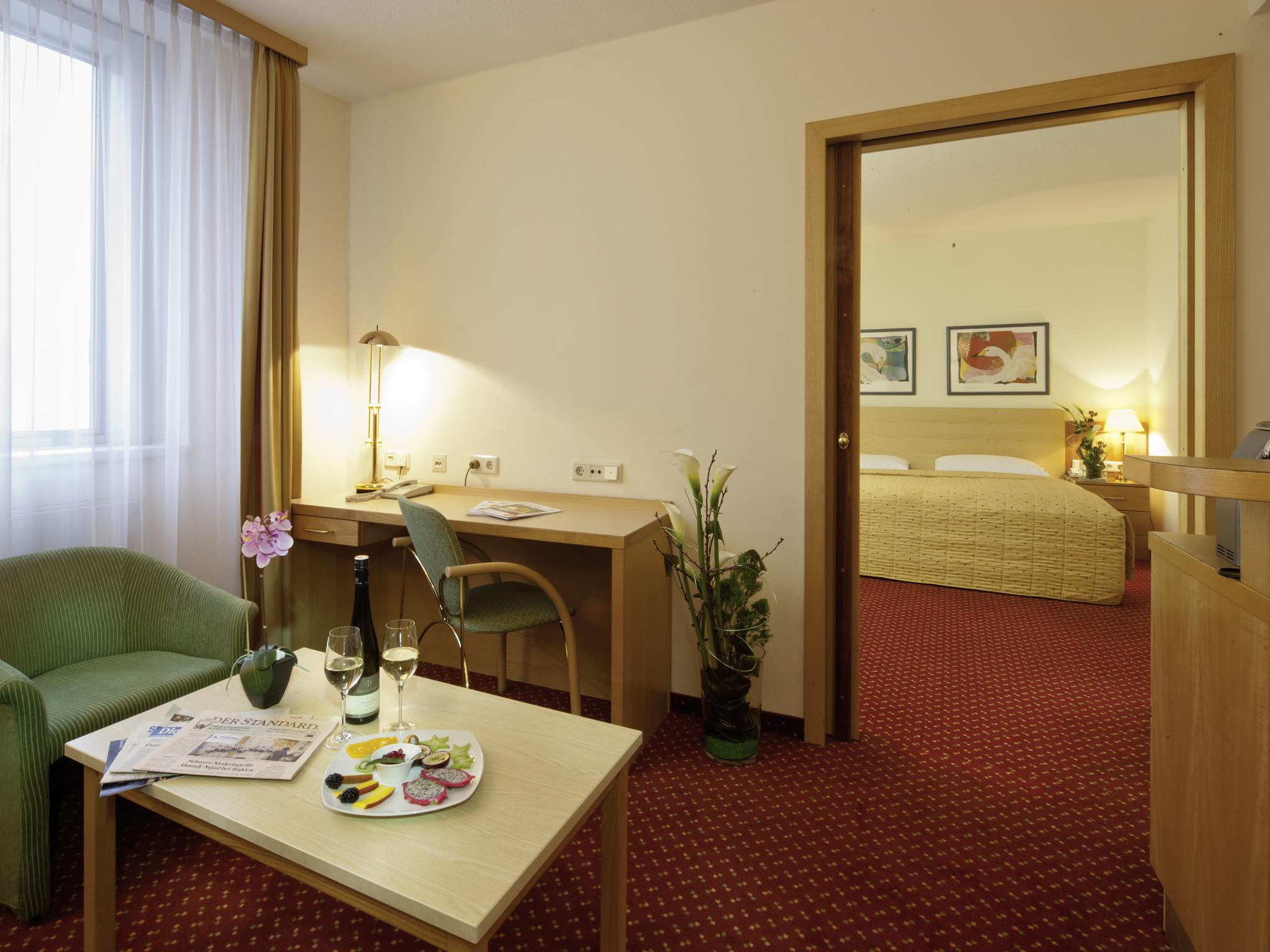 Austria Trend Hotel Salzburg West Esterno foto
